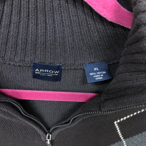 Men’s size extra large black arrow argyle sweater - Picture 5 of 6